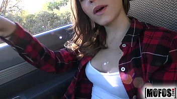 Senas de sexo fodendo jovem novinha